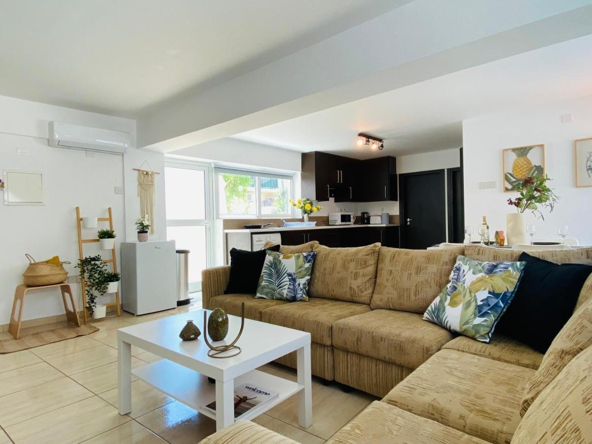 Serena'S 2-Br Apartment In لارنكا المظهر الخارجي الصورة